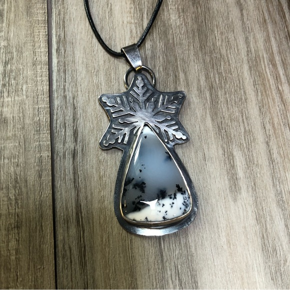 Dendrite Winter Opal Sterling Pendant - Picture 2 of 8